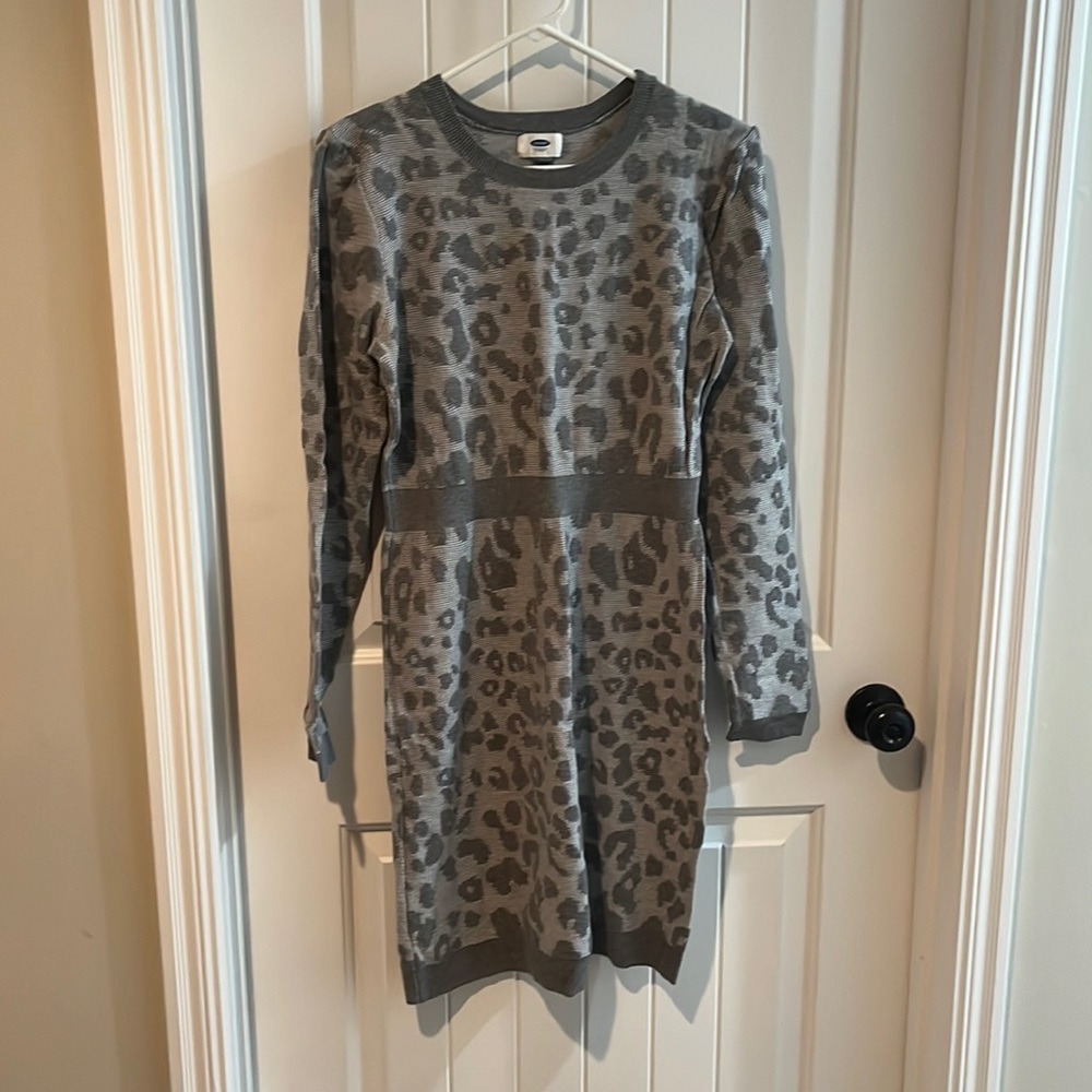 Old Navy Leopard Print Sweater Dress Grey Size L
